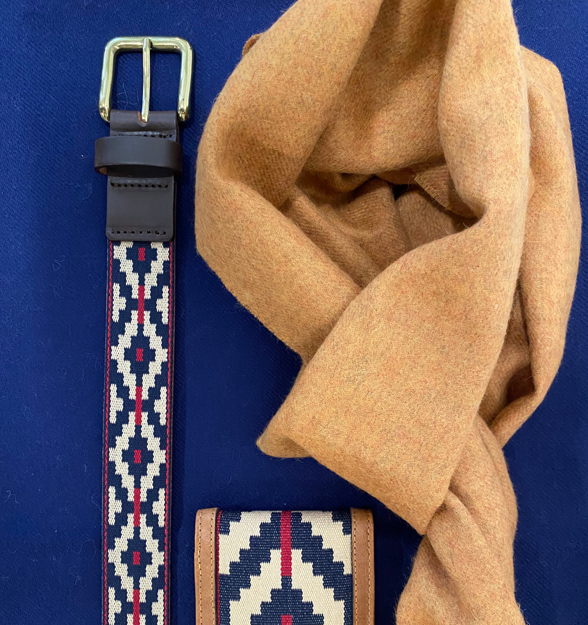stick-and-ball-accessories-cintas-pampa-leather-belt-mens-pampa-wallet-solid-alpaca-mustard-scarf